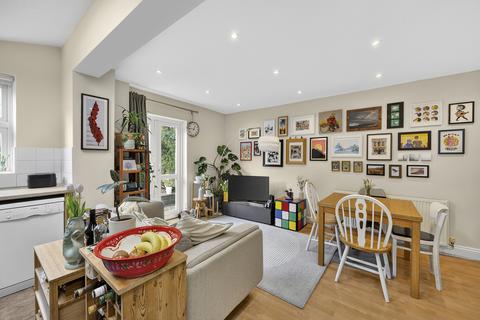 2 bedroom flat for sale, Barry Road,  East Dulwich, SE22