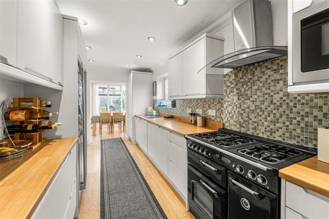 undefined, Merlyn Avenue, Sale