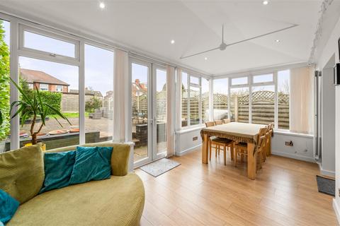 undefined, Merlyn Avenue, Sale