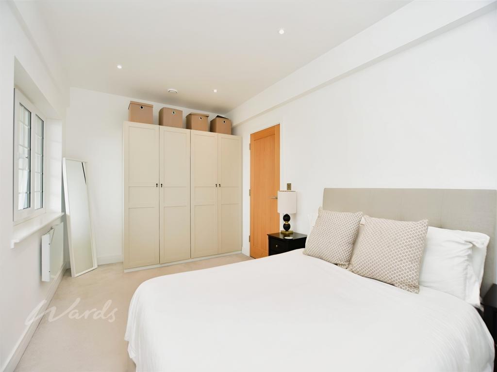 Seren bedroom