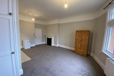undefined, Studio Flat – The Salisbury Hotel, Grand Parade, Haringey N4
