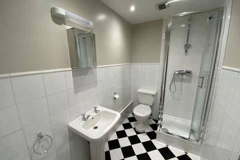 undefined, Studio Flat – The Salisbury Hotel, Grand Parade, Haringey N4