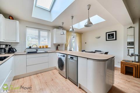 undefined, Warblington Close, Tadley RG26