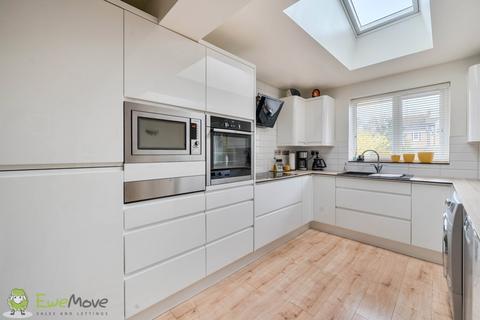 undefined, Warblington Close, Tadley RG26