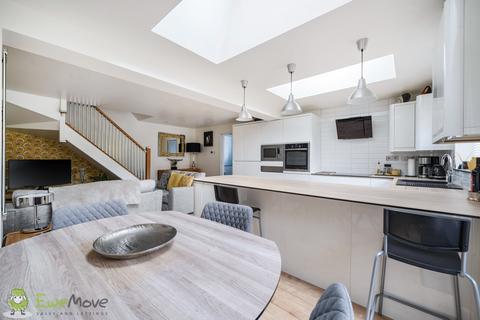 undefined, Warblington Close, Tadley RG26