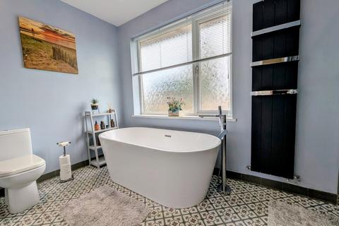 3 bedroom property for sale, King George Road, South Shields, NE34