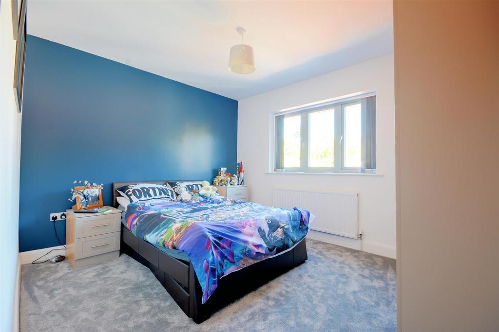 Bedroom 4.jpg