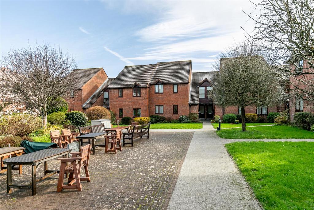 Fallodon Court, Henleaze Communal Area.jpg
