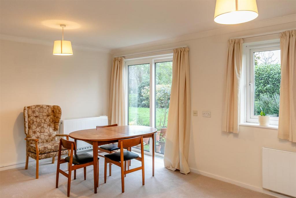 Fallodon Court, Henleaze Dining Area.jpg