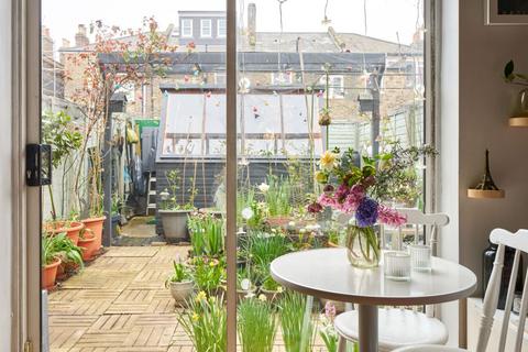 2 bedroom terraced house for sale, Speldhurst Road, London E9