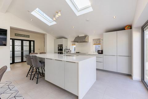 5 bedroom detached house for sale, Battlefield Road, St. Albans, AL1