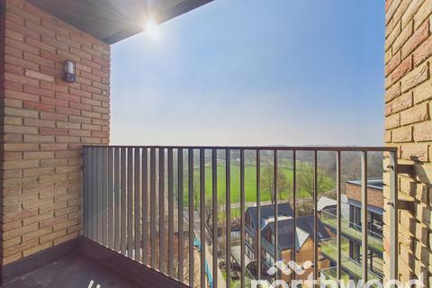 3 bedroom apartment for sale, Victoria Road, Town Centre, Ashford, TN23