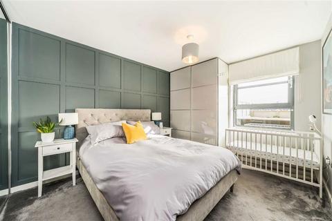 2 bedroom flat for sale, Commercial Road, London E14
