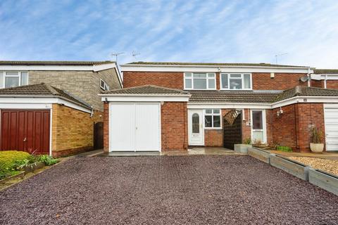 3 bedroom semi-detached house for sale, Silverstone Avenue, KIDDERMINSTER