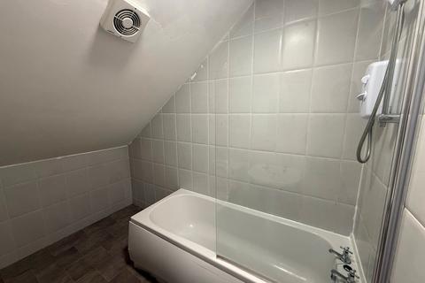 2 bedroom apartment to rent, Upper Chorlton Road, Manchester, M16