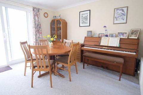 3 bedroom end of terrace house for sale, Glengarry, New Milton, Hampshire. BH25 6UA
