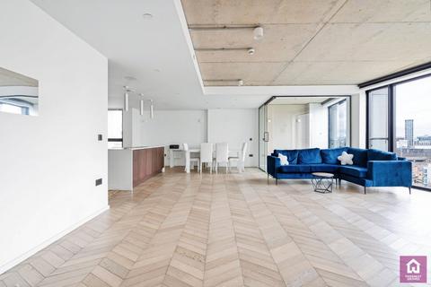 3 bedroom flat for sale, Spinners Way, Castlefield, Manchester City Centre, M15