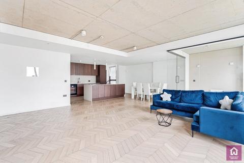 3 bedroom flat for sale, Spinners Way, Castlefield, Manchester City Centre, M15