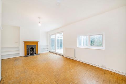 3 bedroom maisonette for sale, Batman Close, London W12
