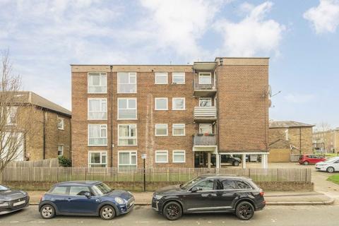 2 bedroom flat for sale, West Green Road, London N15
