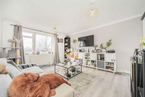 2 bedroom flat for sale, West Green Road, London N15