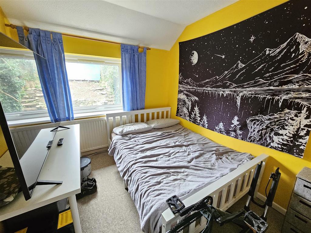 Bedroom 3.jpg