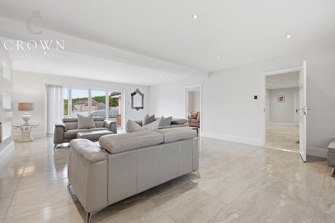 4 bedroom detached house for sale, Glebe Road, Ramsden Bellhouse, Billericay