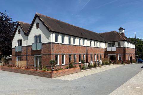 2 bedroom apartment for sale, Mandeville Place, The Broadway, Old Amersham