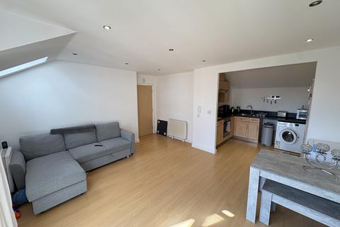 2 bedroom flat to rent, Winnipeg Way, BROXBOURNE