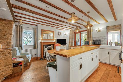 4 bedroom semi-detached house for sale, Walnut Tree Cottage, Wootton Village, Boars Hill, OX1