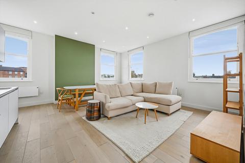 2 bedroom flat to rent, Queens Apartments, St. Philip Street, Battersea SW8