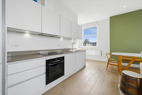 2 bedroom flat to rent, Queens Apartments, St. Philip Street, Battersea SW8