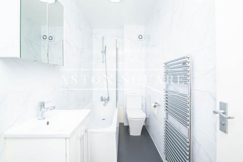 2 bedroom flat to rent, Leeside Crescent, London NW11