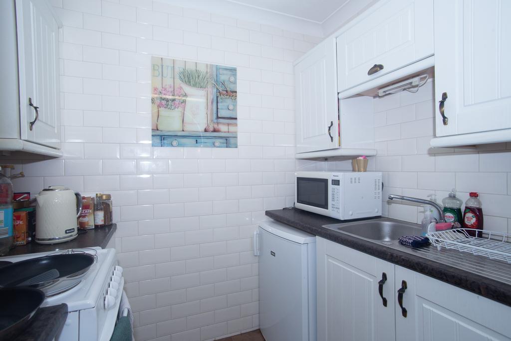 Apartment in Stockport, Poynton-with-Worth - More