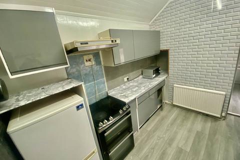 3 bedroom house to rent, Middleton Street, St Thomas, St Thomas, Swansea