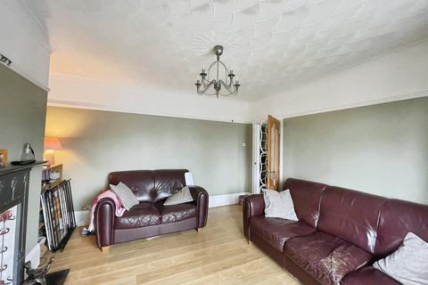 3 bedroom semi-detached house for sale, Burringham Road, Scunthorpe