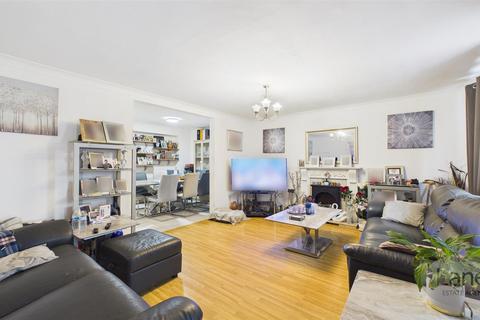 3 bedroom end of terrace house for sale, Hammondstreet Road, Cheshunt, Waltham Cross