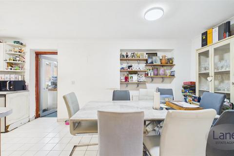 3 bedroom end of terrace house for sale, Hammondstreet Road, Cheshunt, Waltham Cross
