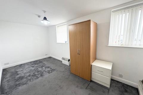 1 bedroom apartment to rent, Bury New Road, Bolton, BL2