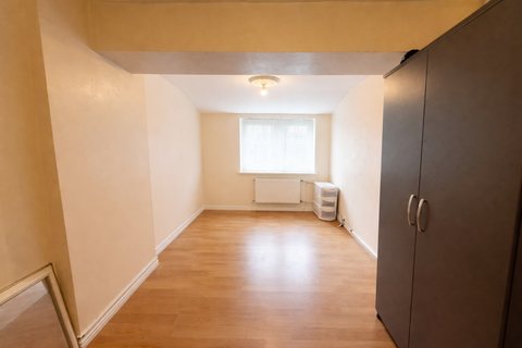 undefined, Addison Road, London, SE25