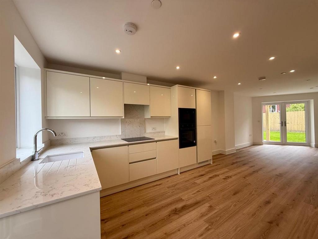 5 mm kitchen.jpg