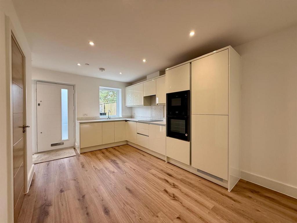 5mm kitchen 2.jpg