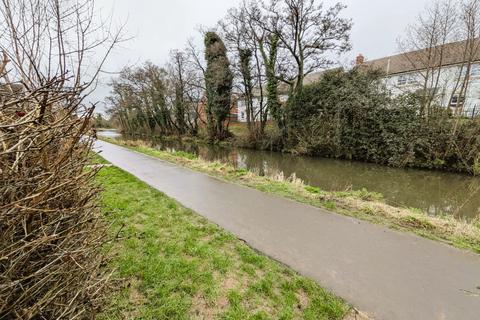 undefined, Stryd Camlas, Pontrhydyrun, Cwmbran