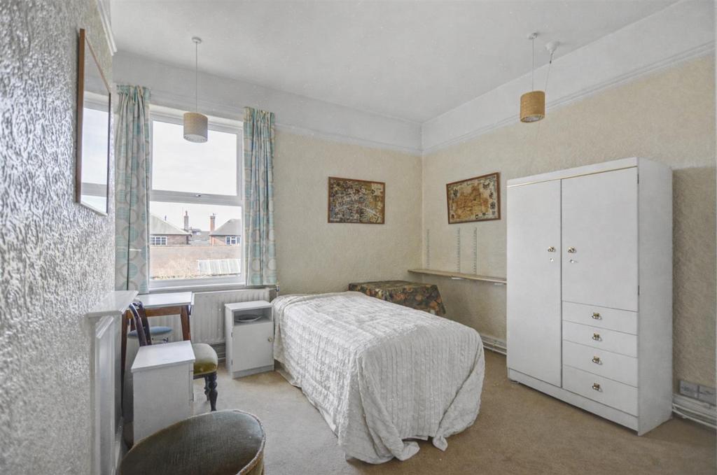 Bedroom 4 1.jpeg