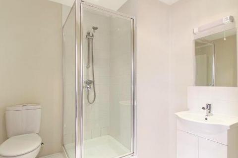 Studio to rent, Hill Street, London W1J