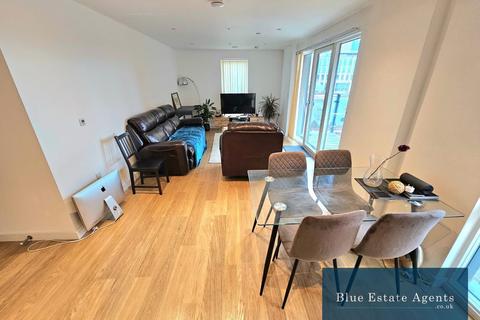 2 bedroom apartment to rent, Railway Terrace, Slough, SL2