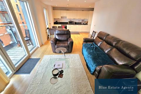 2 bedroom apartment to rent, Railway Terrace, Slough, SL2