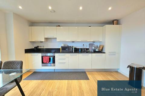 2 bedroom apartment to rent, Railway Terrace, Slough, SL2