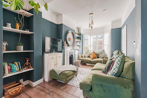 3 bedroom terraced house for sale, Mill Hill Road, Norwich