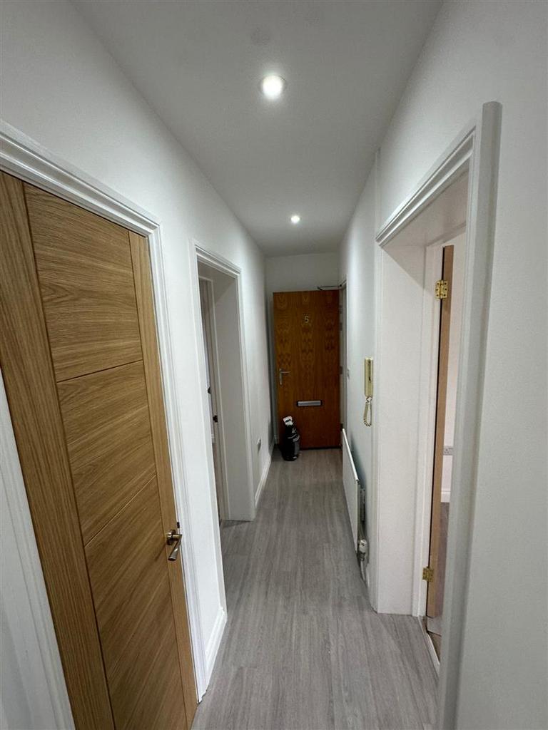 Hallway.jpeg